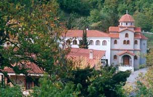Kloster Evangelistrias in der Bergwelt zwischen Theben und Levadia