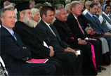 Ehrengäste mit Monsignore Hans Brabeck